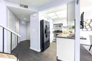 Photo #6: 226046065 Listing 