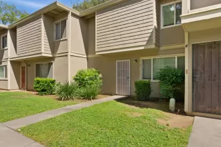 Photo #1: 226046102 Listing