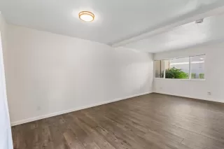 Photo #6: 226046102 Listing