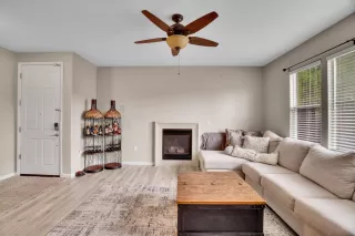 Photo #6: 226046194 Listing 