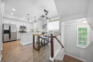 Photo #2: 226046258 Listing 