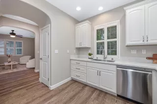 Photo #6: 226046765 Listing 