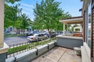 Photo #4: 226046795 Listing