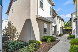 Photo #2: 226047288 Listing 