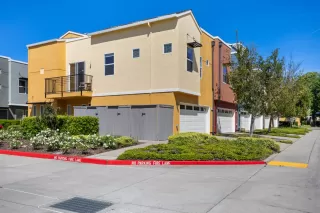 Photo #4: 226047569 Listing 