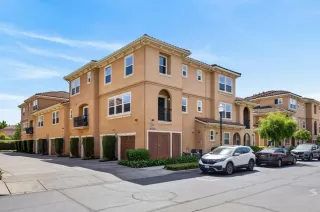 More Details about MLS # 226047635 : 4800 WESTLAKE PKWY #2003