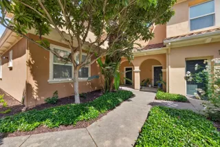 Photo #2: 226047635 Listing 