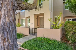 Photo #1: 226048223 Listing 