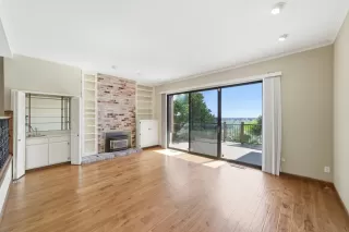 Photo #3: 226048309 Listing 