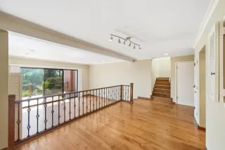 Photo #4: 226048309 Listing 