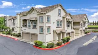 Photo #1: 226048311 Listing 