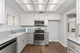 Photo #5: 226048476 Listing 