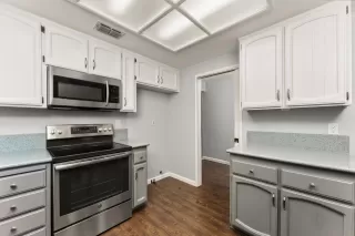 Photo #6: 226048476 Listing 