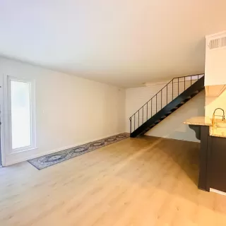 Photo #3: 226048676 Listing 