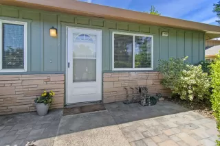 Photo #2: 226048678 Listing 