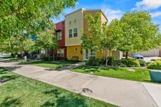 Photo #1: 226048892 Listing 