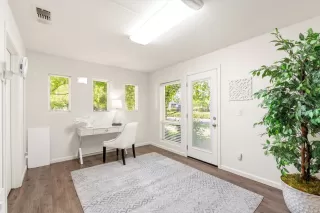 Photo #4: 226048892 Listing 