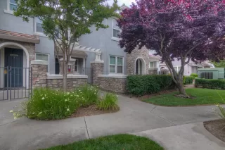 Photo #4: 226048925 Listing 