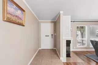 Photo #2: 226049109 Listing 