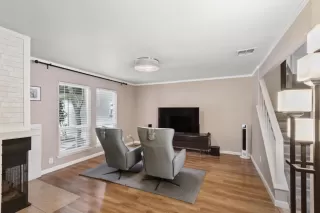 Photo #3: 226049109 Listing 