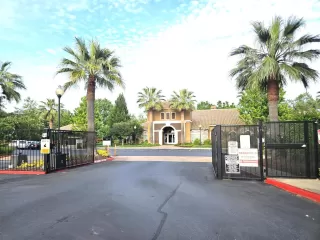 Photo #1: 226049229 Listing 