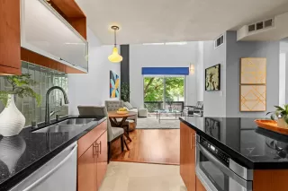 Photo #4: 226049238 Listing 