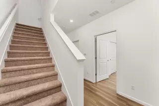 Photo #6: 226049401 Listing 