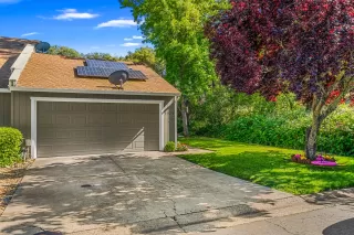 Photo #2: 226049733 Listing 