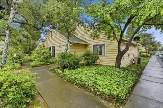 Photo #2: 226049938 Listing 