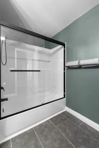 Photo #5: 226050127 Listing 