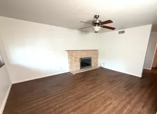 Photo #4: 226050730 Listing 