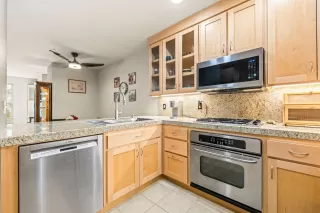 Photo #2: 226050895 Listing 