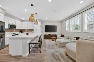 Photo #5: 226050925 Listing 