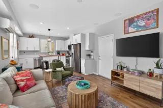 Photo #6: 226051071 Listing 