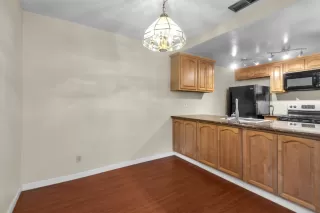 Photo #4: 226051449 Listing 