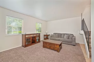 Photo #3: 226051817 Listing 