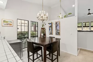 Photo #3: 226052026 Listing 