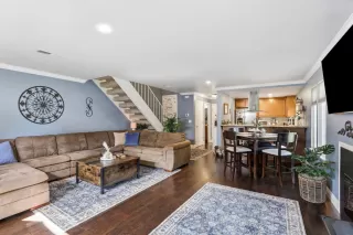 Photo #1: 226052068 Listing 