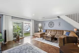 Photo #3: 226052068 Listing 