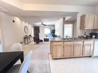 Photo #1: 226052093 Listing 