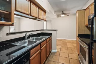 Photo #6: 226052932 Listing 