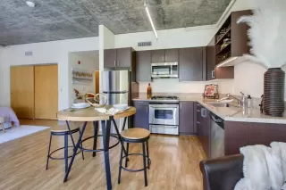 Photo #5: 226053058 Listing 