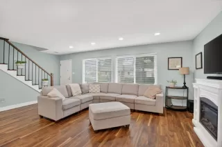 Photo #3: 226053303 Listing 