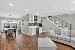 Photo #4: 226053303 Listing 