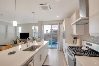 Photo #2: 226053845 Listing 