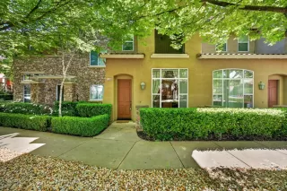 Photo #1: 226053858 Listing 