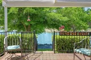 Photo #2: 226053874 Listing