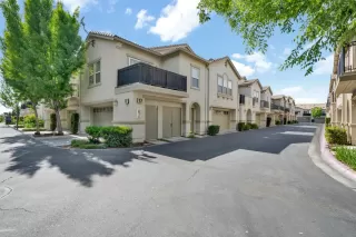 Photo #4: 226053989 Listing 