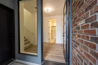 Photo #3: 226054145 Listing 