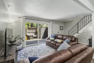 Photo #3: 226054255 Listing 